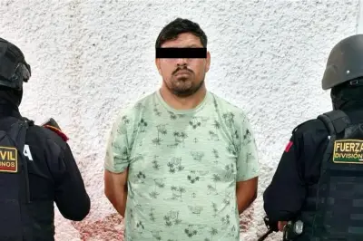Falla mecánica lleva a detención de conductor con 3 migrantes