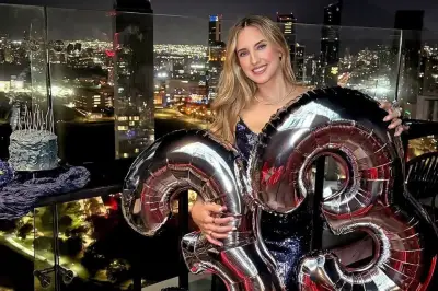 Festejo especial: amigas celebran juntas en una tarde inolvidable