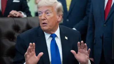 Gobierno de Trump alega fin de guerra en Irán por alto el fuego