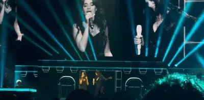 Laura Pausini y Camila Cabello sorprenden con dueto de 'Víveme' en Miami