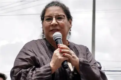Lenia critica injusticia en distribución de implantes