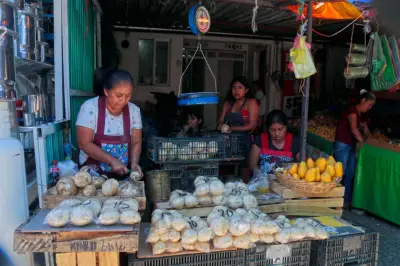Madres mexicanas: doble jornada, salarios bajos y estrés crónico