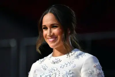 Meghan Markle urge proteger a niños en redes sociales