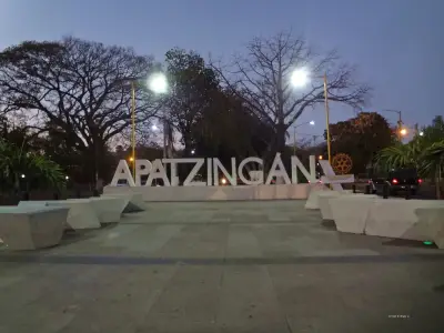 Michoacán solo ha censado a 10 familias tras desplazamiento en Apatzingán