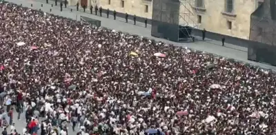 Miles de jóvenes esperan a BTS afuera de Palacio Nacional