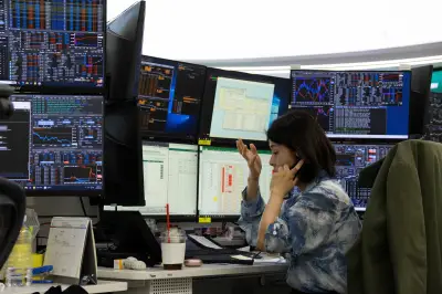 Posible acuerdo EU-Irán impulsa a Wall Street: Dow Jones, Nasdaq y S&P 500 suben