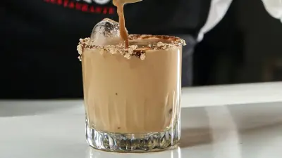 Rompope con café y brandy: cremosa bebida casera fácil de preparar