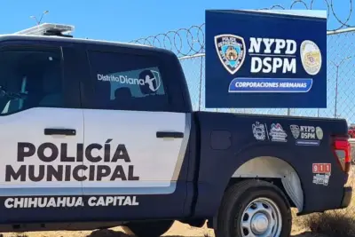 Sheinbaum critica patrullas de Chihuahua con logo de NYPD