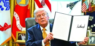 Trump firma estrategia antiterrorista que prioriza cárteles y amenazas internas