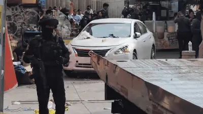 Vehículo ebrio causa pánico en tianguis del Zócalo de Chilpancingo; 28 atendidos