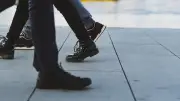 3 tipos de zapatos que debes evitar según un podólogo