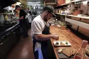 Actividad económica en México avanza 0.28% en abril