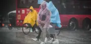 Aguacero con granizada inunda el Centro Histórico y vialidades de CDMX