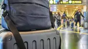 Alerta de bomba en AICM moviliza a seguridad; descartan explosivo