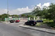 Alumna golpea a compañero con talache en escuela de NL
