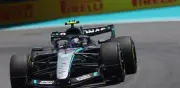 Antonelli logra tercera pole consecutiva; Checo Pérez penúltimo en Miami