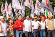 Armenta marcha con CTM y SNTE afines a su gobierno en Día del Trabajo