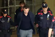 Arrestan a hijo de fundador de Mango; paga fianza millonaria