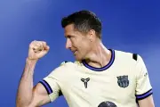 Barcelona acaricia el bicampeonato de Liga tras contundente victoria