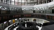 BMV repunta 1.94% impulsada por optimismo global y tregua EU-Irán