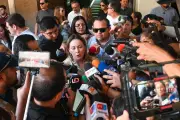 Bonilla evade hablar sobre ausencia de Eneyda Rocha en evento del DIF