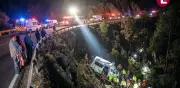 Caída de camioneta con peregrinos en Hidalgo: 2 muertos y 16 heridos