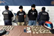Caen dos jóvenes ladrones de motos con droga en CDMX