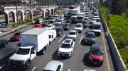 Captan en video impresionante volcadura en la México-Toluca