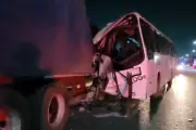 Choque entre camión y tráiler deja 8 heridos en Apodaca