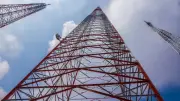 Colapsa antena de 30 metros en Guadalupe Tepeyac, GAM; sin heridos