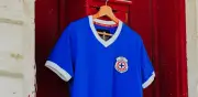 Cruz Azul lanza colección retro para la final contra Pumas