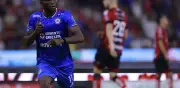 Cruz Azul vence 3-2 al Atlas con doblete de Christian Ebere en cuartos de final