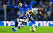 Cruz Azul y Pumas empatan sin goles en la ida de la Final