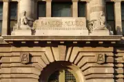 Cuestionan al Banxico por política monetaria restrictiva