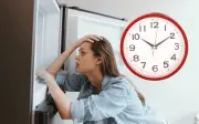 Desayunar tarde podría reducir la esperanza de vida, según estudio