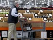 El precio y la música cambian la percepción del vino, según estudios