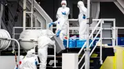 EU extiende cuarentena a repatriados del crucero con hantavirus