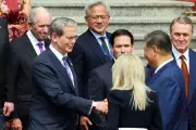 EU y China crearían junta de inversiones, según Bessent