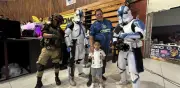 Fans adelantan el Día de Star Wars con épico desfile en CDMX