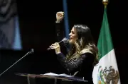 Indígenas tildan de coloniales dichos de Díaz Ayuso y exigen disculpas