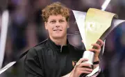 Jannik Sinner arrasa con Zverev y hace historia en Madrid