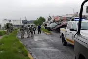 Militares chocan y salen proyectados en León