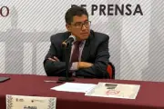 Monreal critica a Saúl: ves la tempestad y no te hincas