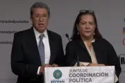 Monreal ve positivo aplazamiento de elección judicial