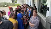 Mujeres exigen a Samuel apoyo prometido en Día de las Madres
