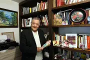 Otorgan a Alberto Dallal la Medalla Bellas Artes en México