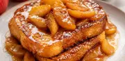 Pan francés con manzana caramelizada: desayuno con sabor a pay