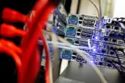 Piden basar costos de espectro en estándares internacionales