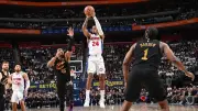 Pistons vencen a Cavs en primer juego de semifinales del Este