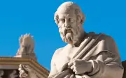Platón: la pobreza nace de la multiplicación de los deseos